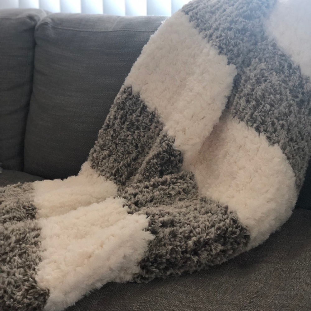 Handmade throw blankets - Picture 2 of 6